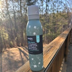 Owala Clover Achiever 24 Oz FreeSip Twist Color Drop